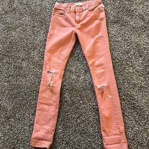 SOLD NWOT 🌟FREE PEOPLE distressed skinny jeans